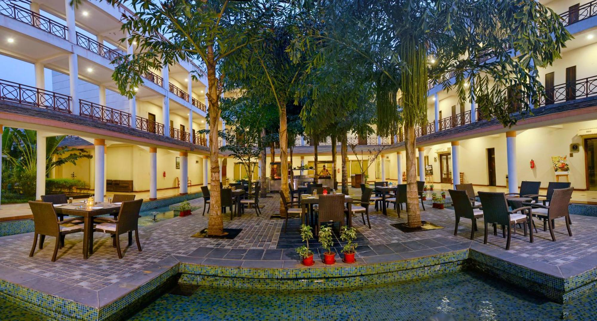 Treehouse Hotel Club & Spa Dhāruhera Exterior foto